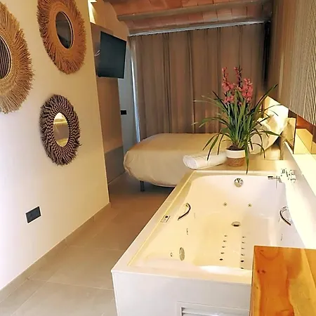 Les Cases Del Mar